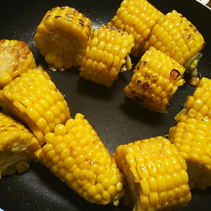 フライパンで焼きもろこし